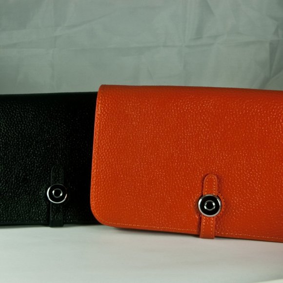 ORANGE OR BLACK LEATHER WALLET OR CLUTCH - Picture 1 of 9